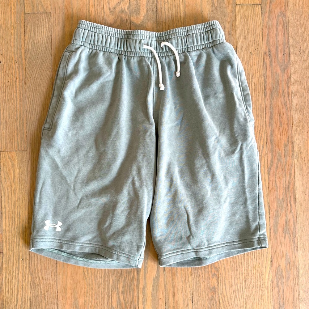 Light dusty blue under armour shorts